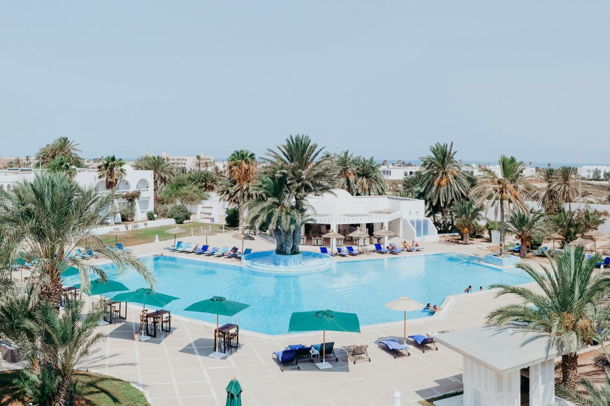 Hotel Bougainvillier Djerba Taguermess Exterior foto